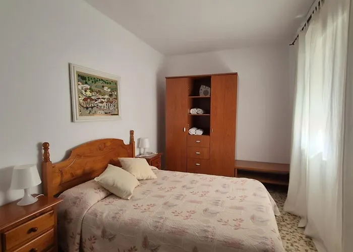 Practico Apartamento A 5 Min Andando De Gibraltar Y El Centro, Frente Al Mar